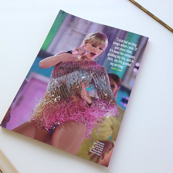 The Ultimate Guide to TAYLOR SWIFT - Picture 6 of 8